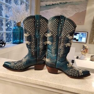 Golden Guns Texas Country Studded Teal Cowboy Boots